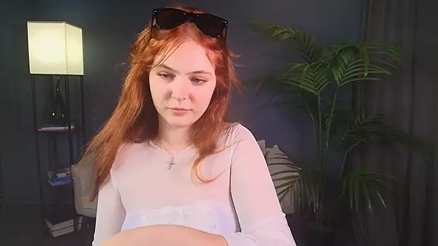 Elle Funning online show from June 25, 3:35 pm