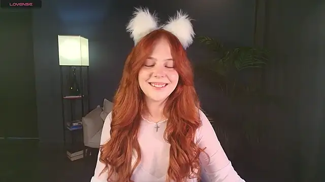 Elle Funning online show from August 1, 4:31 pm