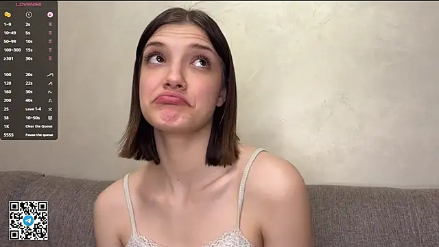 Carolini i online show from March 30, 7:24 pm