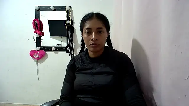 Couplesweethot online show from April 28, 4:27 am