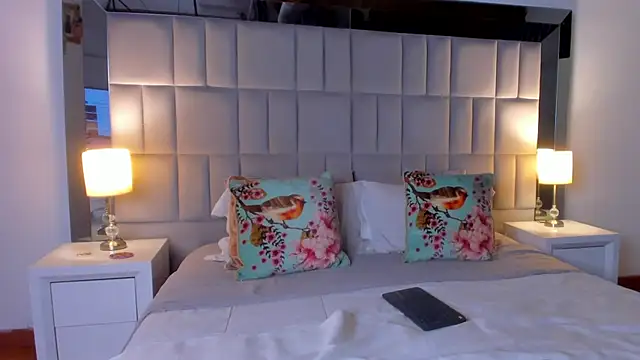 Tiffanyy Lam online show from March 6, 12:39 am