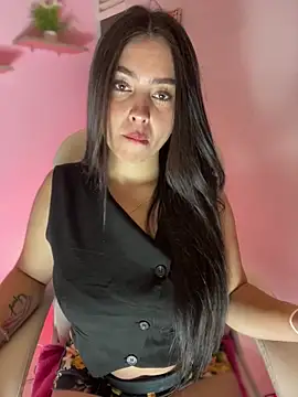 I Valentina online show from May 6, 5:33 am
