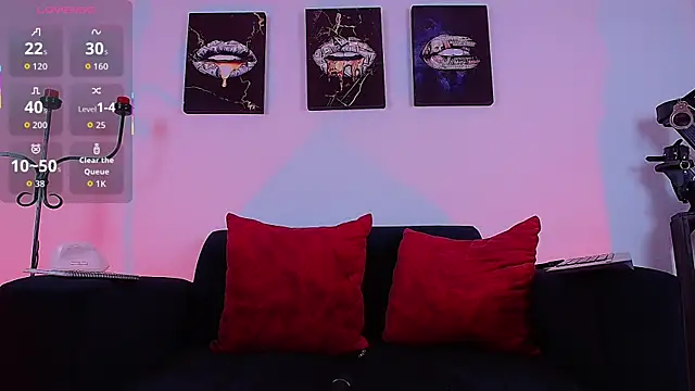 Daphne k online show from April 24, 12:30 pm