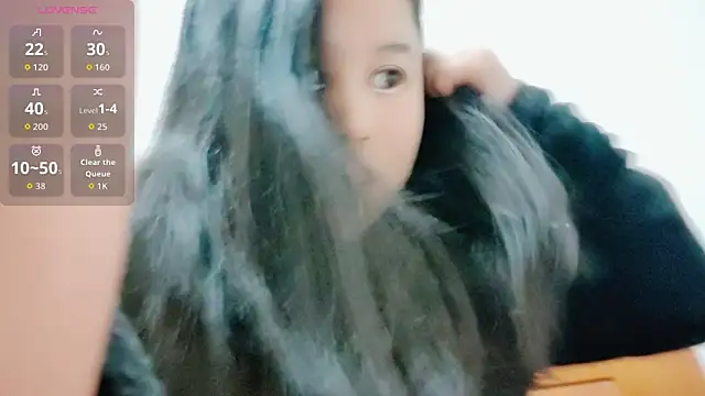 Hannah-33 online show from March 11, 3:47 pm