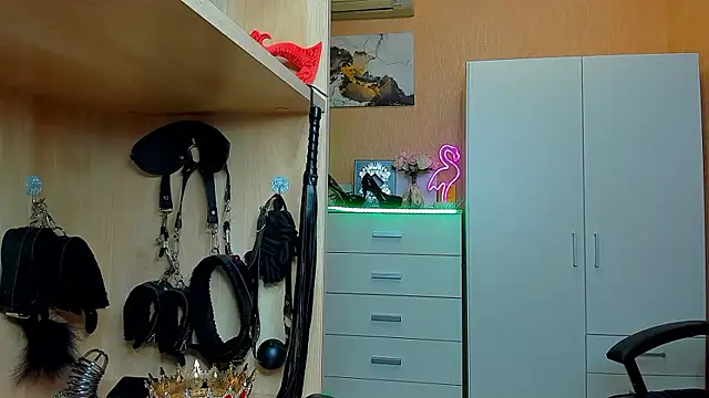 KristiTopxx online show from March 20, 10:25 pm