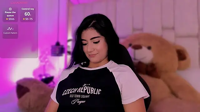 KatherineRuiz  online show from April 2, 1:41 pm