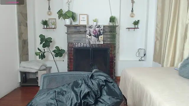 Emma hassani online show from April 24, 7:49 pm