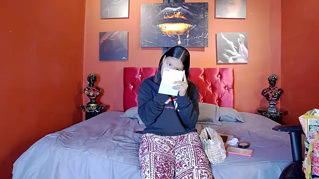 Luna Dante fox online show from June 9, 1:43 pm