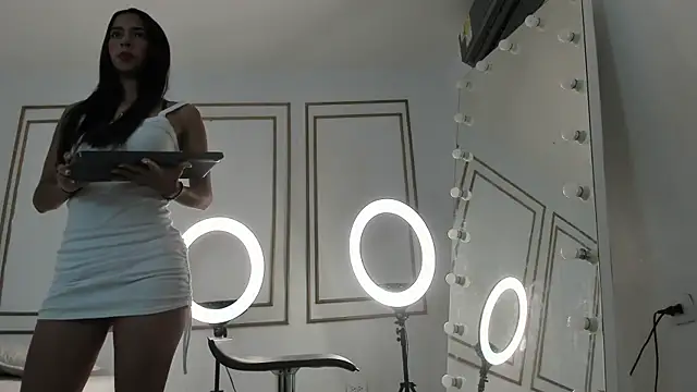 emily gaviria1 online show from April 4, 12:15 pm