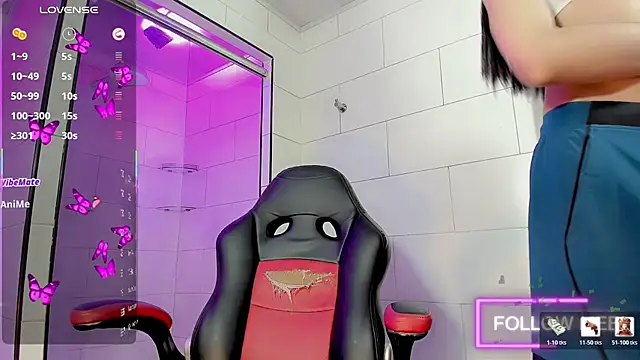 madison mujica  online show from April 22, 11:18 am