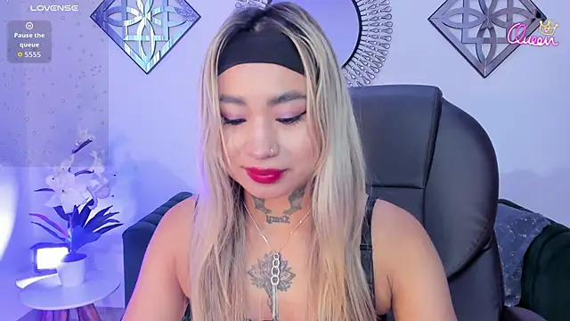 mystic nova  online show from March 31, 11:21 am