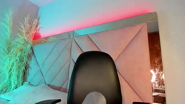 Alanah connory online show from June 18, 4:01 pm