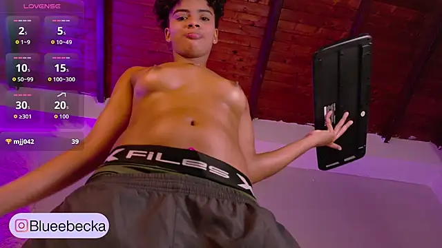 BeckaBlue online show from April 25, 1:14 pm