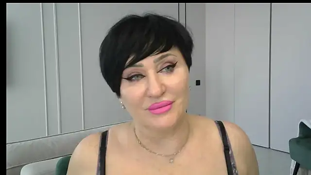 Kleotempt online show from April 23, 2:41 pm