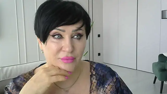 Kleotempt online show from April 11, 12:20 pm