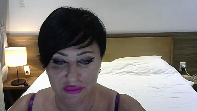Kleotempt online show from June 11, 4:37 pm