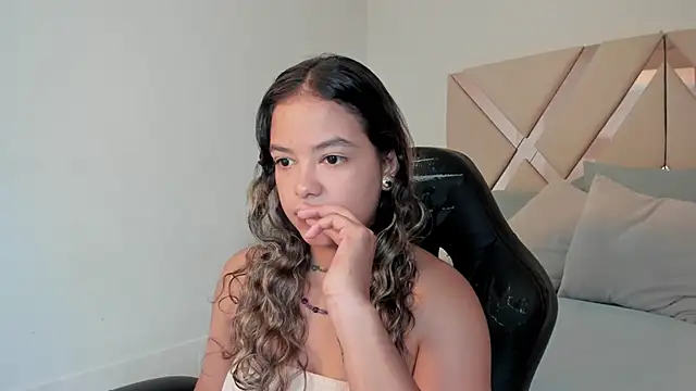 dulce lyraa1 online show from March 29, 8:08 pm