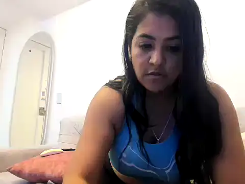 lunascarlet029 online show from February 25, 2:43 am