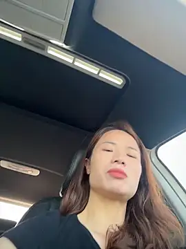 Mia-lp online show from April 25, 1:52 am