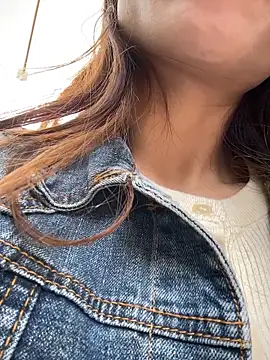 Mia-lp online show from April 21, 2:37 am