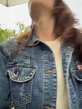 Mia-lp online show from April 21, 2:51 am