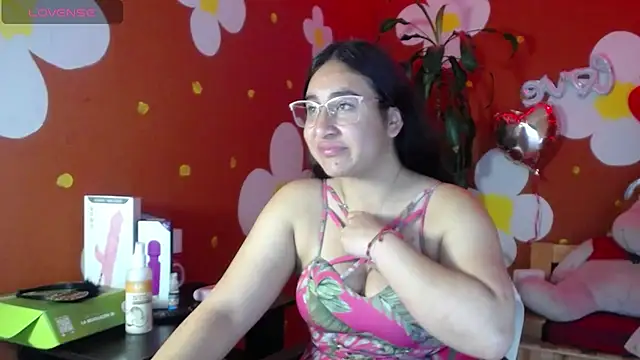 VirellaAshford online show from April 27, 4:15 pm