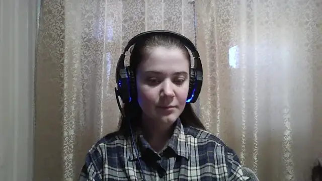 CarinaFolmar online show from March 5, 3:08 pm