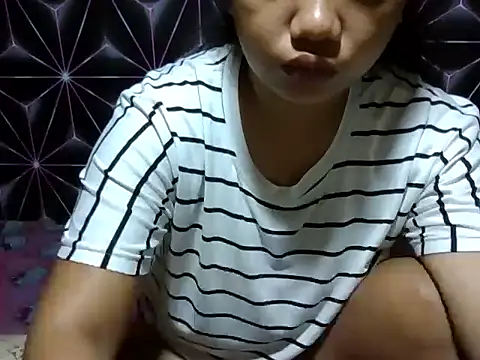 Flowerbebe online show from April 21, 7:32 pm