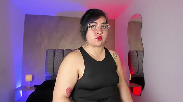 lilith velvet  online show from June 8, 1:34 pm