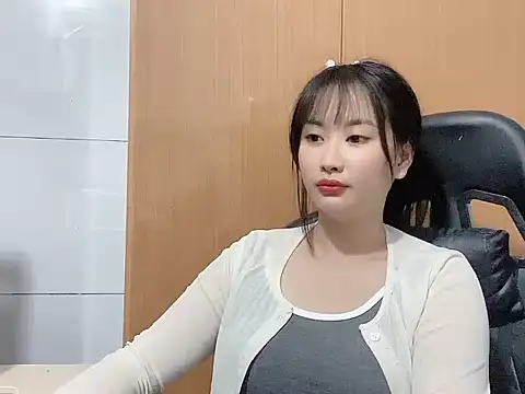 Sunny2868 online show from March 4, 4:02 pm