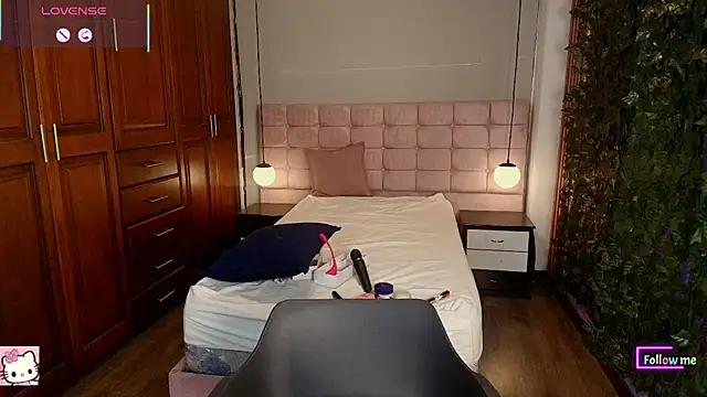 ShayMilleer online show from March 13, 12:50 pm