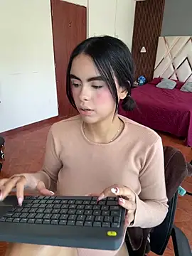 kitty rousse01 online show from April 25, 1:41 pm