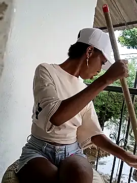 TinnaPeyton online show from April 26, 9:01 pm