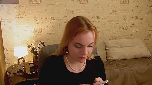 Glow Margo online show from May 6, 2:59 am