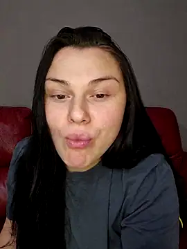 6Alice9 online show from March 12, 5:04 pm