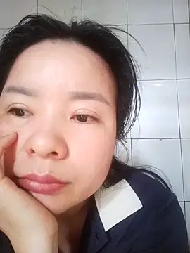 Ivy Trix2 online show from April 20, 2:03 am