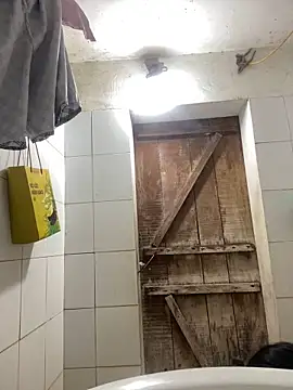 Ivy Trix2 online show from April 22, 3:25 am