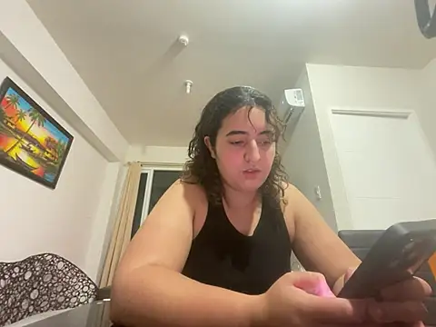 yassiestar online show from March 13, 6:31 pm