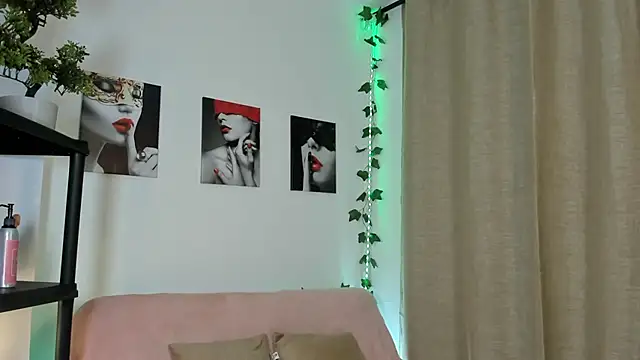 Rebeca Marchetti online show from April 19, 9:17 pm