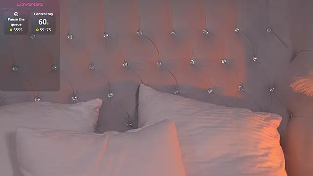 JassyCollins online show from April 21, 6:15 pm