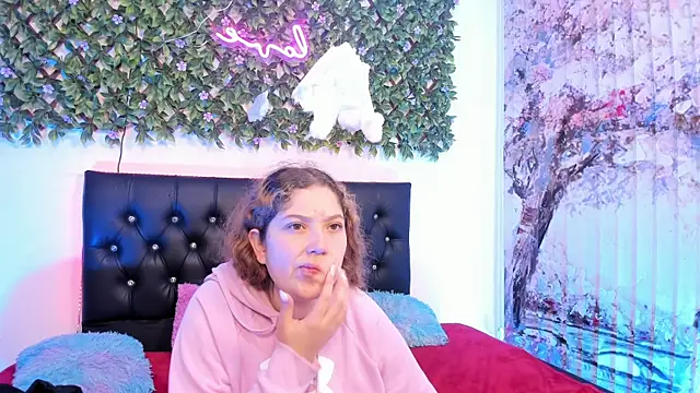 valeria and zoe online show from April 22, 2:47 pm