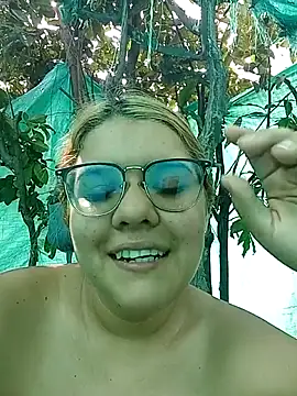 single kitten online show from April 20, 7:28 pm