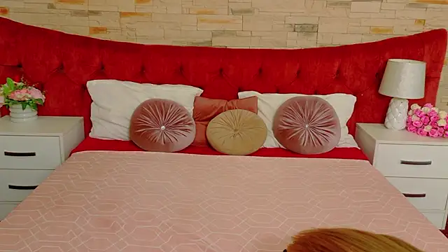 LannaSkyy online show from March 2, 5:19 am