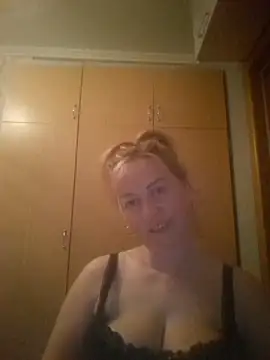 ChristinaYork online show from April 24, 7:05 pm