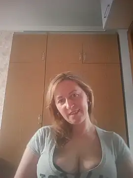 ChristinaYork online show from April 25, 4:37 pm