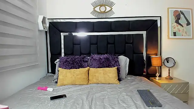 Tiana moon online show from April 26, 1:58 am