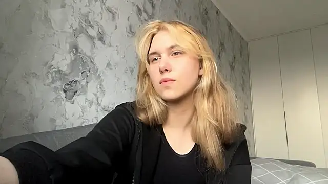 ShariLappas online show from March 11, 3:03 pm