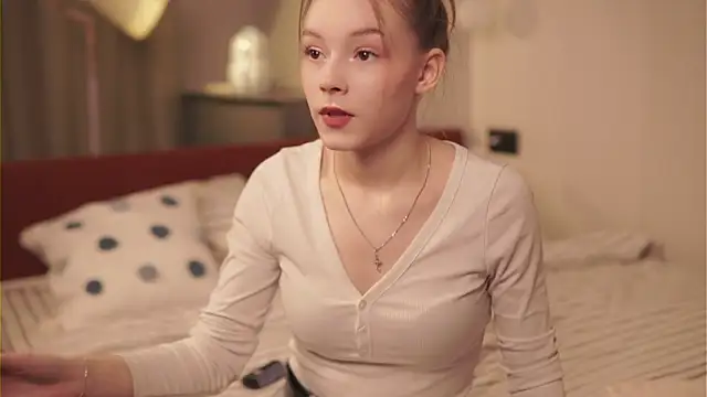 VenaLammo online show from March 6, 4:24 pm