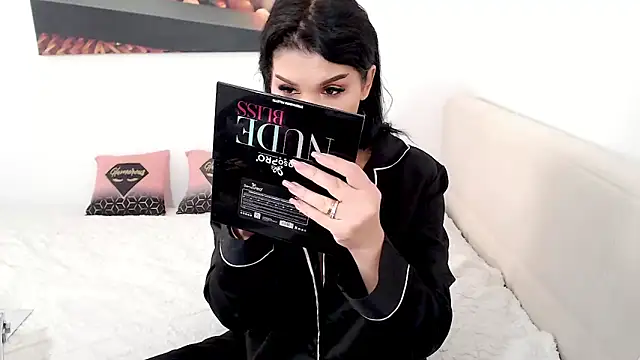 NickyHotXO online show from April 22, 5:15 am