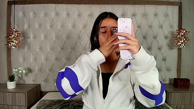 LilyRossi  online show from May 22, 1:53 pm